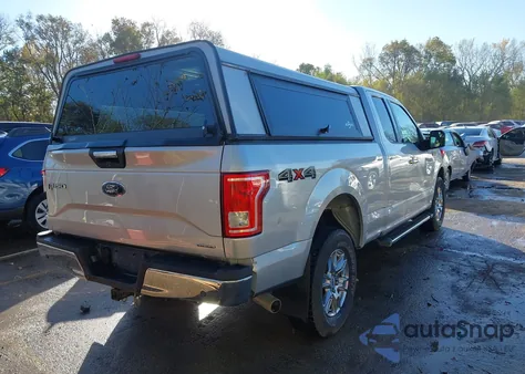 2015 Ford F-150 Xlt z USA, uszkodzony, nr VIN 1FTFX1EF2FFA10415